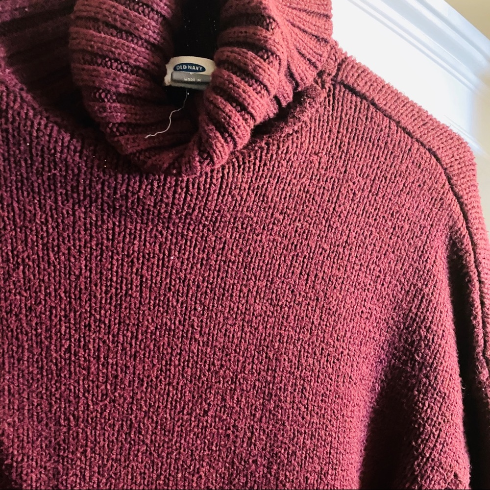 Turtle Neck Sweater 🍷